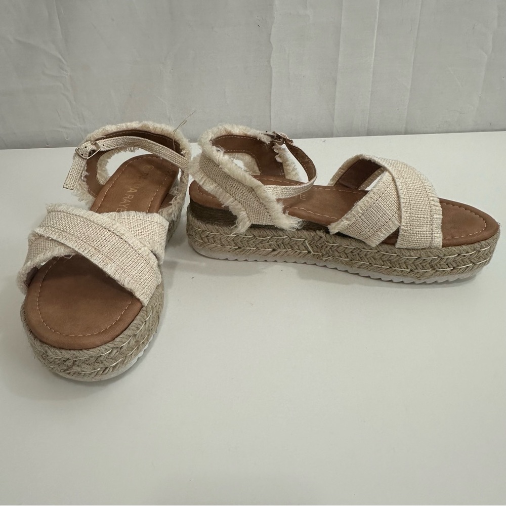 Danna Raye Womens Fray Beige Platform Sandals